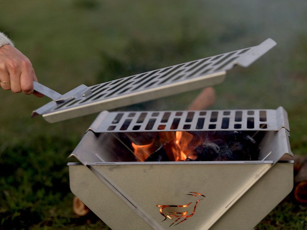 Front Runner Braai/BBQ Grill / Fire Pit